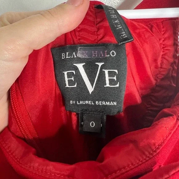 Black Halo Eve- La Reina Gown red dress - off shoulder- size 0 - RTR - Picture 6 of 10